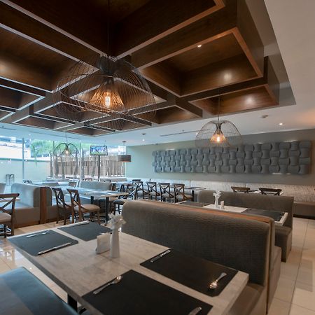 Hotel Antaris Galerias Monterrey Exterior foto